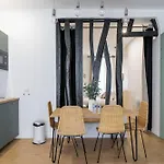 Relax In On Old Art Galery